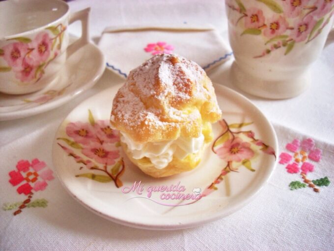 Profiteroles o bocaditos de nata