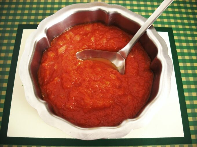 Salsa casera de tomate natural