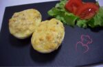 Huevos rellenos gratinados