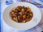 albóndigas en salsa con espárragos