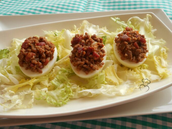 Huevo cocido relleno a la castellana