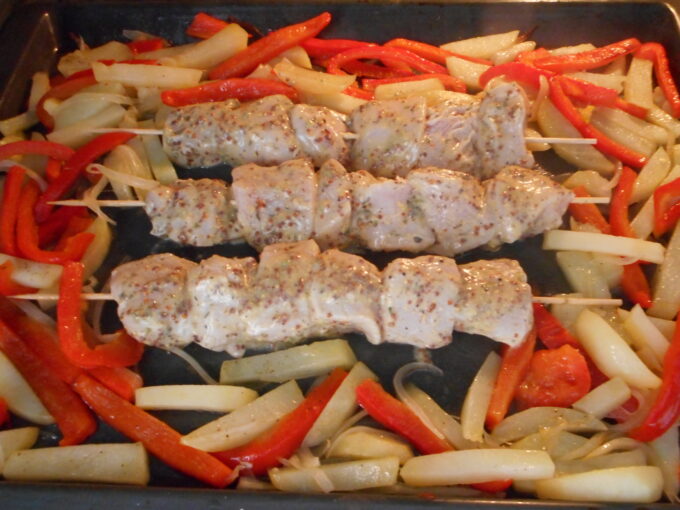 brochetas pollo mostazas