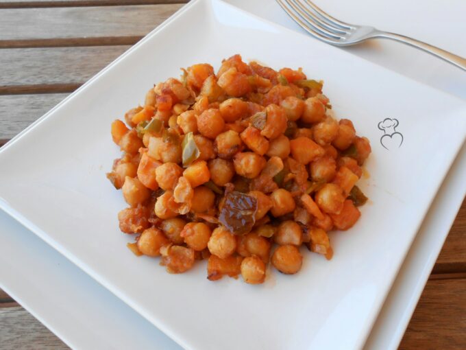 Garbanzos salteados con verduras