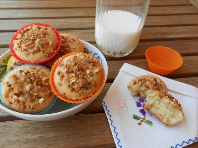 Magdalenas con avena y almendra crocanti