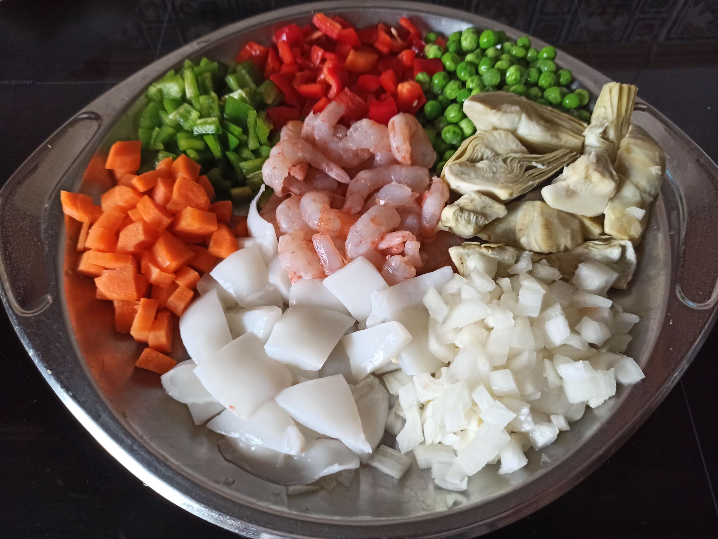 Arroz mar y huerta al horno