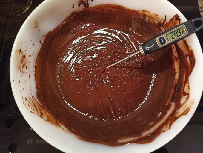 brownie con mousse de chocolate