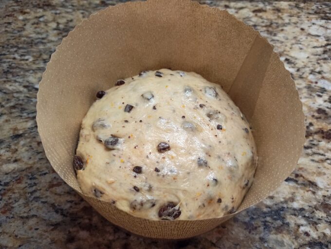 panettone de pasas y chocolate